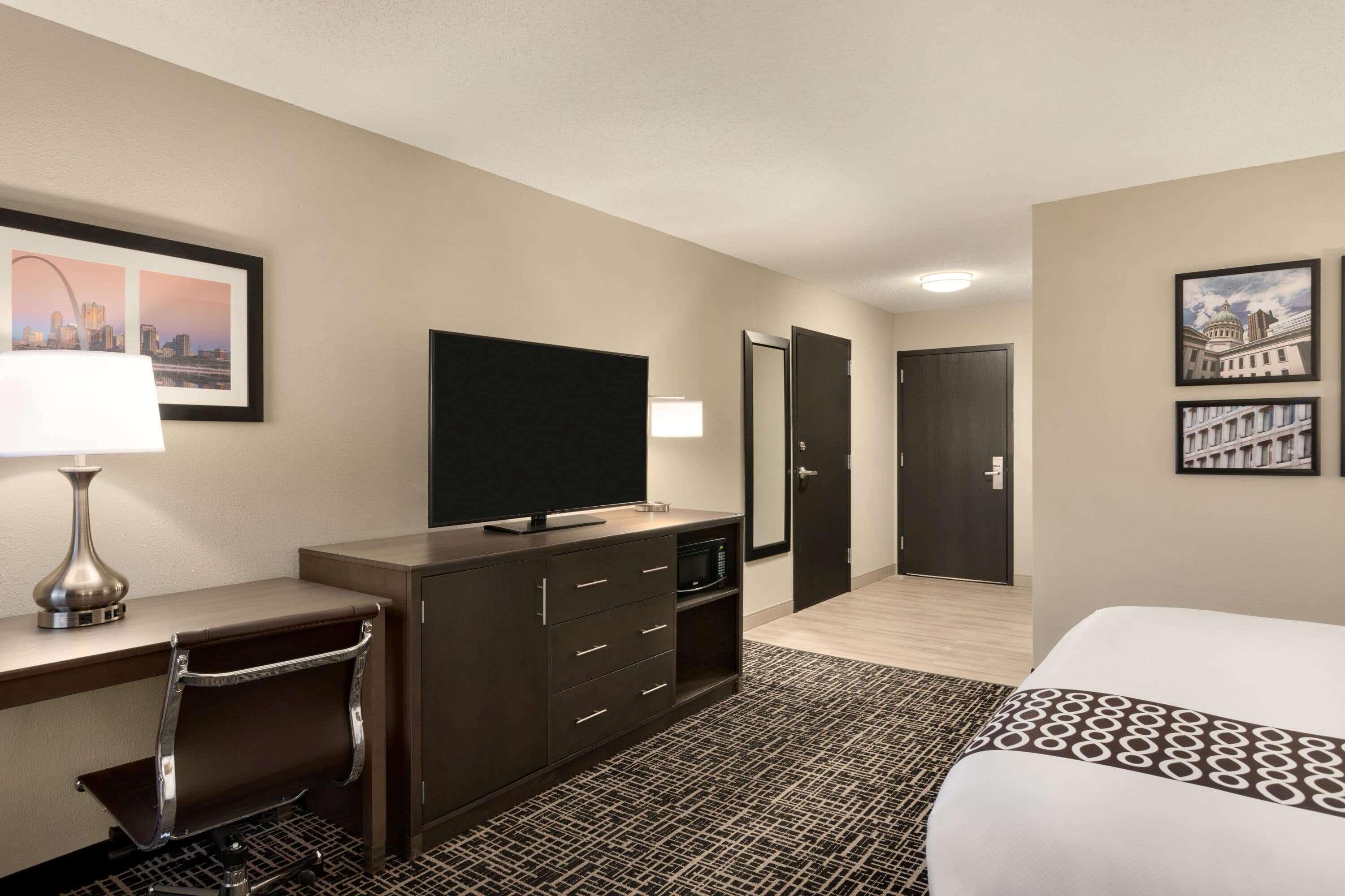 La Quinta Inn&Suites by Wyndham St Louis Route 66 Windsor Springs Extérieur photo