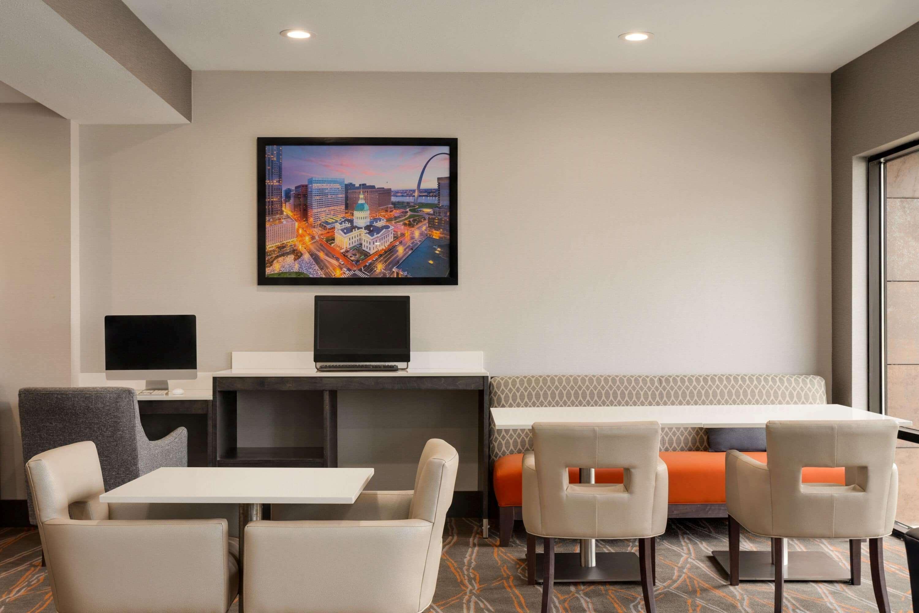 La Quinta Inn&Suites by Wyndham St Louis Route 66 Windsor Springs Extérieur photo