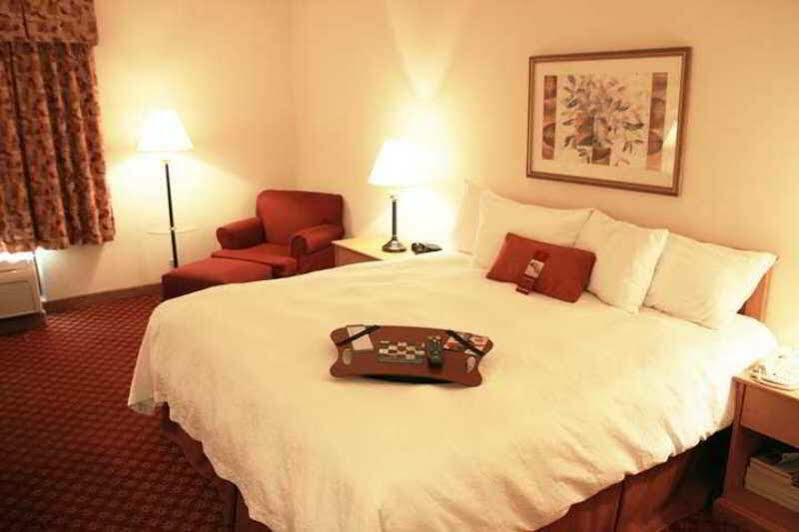 La Quinta Inn&Suites by Wyndham St Louis Route 66 Windsor Springs Extérieur photo